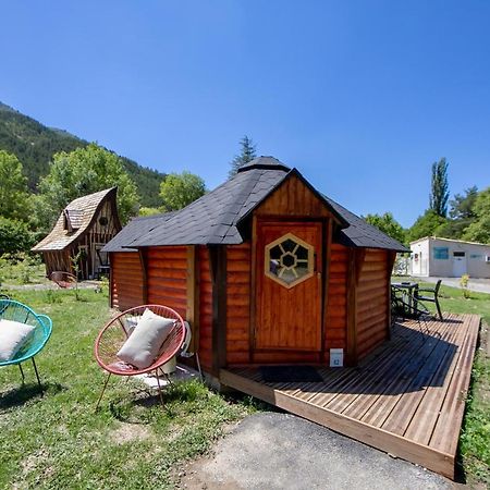 Hotel Camping La Ferme De Castellane Extérieur photo