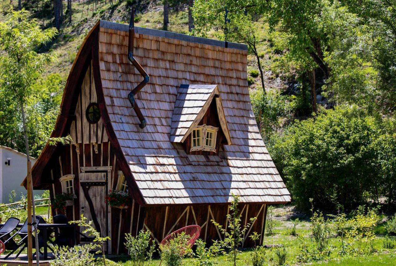 Hotel Camping La Ferme De Castellane Extérieur photo