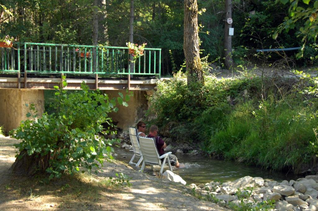 Hotel Camping La Ferme De Castellane Extérieur photo